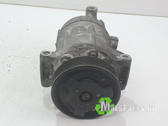 Pompa klimatyzacji z Volkswagen Polo V (6R) 1.2 TDI 12V BlueMotion 2011