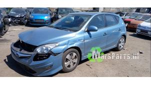 Begagnade Bakre drivaxel Hyundai i30 (FD) 1.4 CVVT 16V Pris € 150,00 Marginaltabell erbjuds av Autodemontagebedrijf De Mars