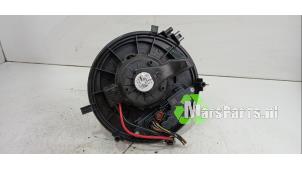 Używane Silnik wentylatora nagrzewnicy Audi A3 Sportback (8YA) 1.5 35 TFSI 16V Mild Hybrid Cena € 45,00 Procedura marży oferowane przez Autodemontagebedrijf De Mars