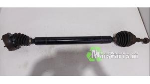 Używane Os napedowa prawy przód Audi A3 (8P1) 1.6 16V FSI Cena € 50,00 Procedura marży oferowane przez Autodemontagebedrijf De Mars