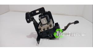 Begagnade ABS-pump Fiat Doblo Cargo (263) 1.3 MJ 16V Euro 4 Pris € 180,00 Marginaltabell erbjuds av Autodemontagebedrijf De Mars