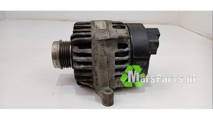 Dynamo van een Fiat Bravo (198A) 1.4 T-Jet 16V 120 2007