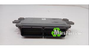 Używane Komputer sterowania silnika Dacia Sandero I (BS) 1.4 Cena € 70,00 Procedura marży oferowane przez Autodemontagebedrijf De Mars