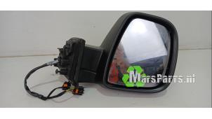 Używane Lusterko zewnetrzne prawe Peugeot Partner (EA//EF/EN/EU) 1.5 BlueHDi 75 Cena € 135,00 Procedura marży oferowane przez Autodemontagebedrijf De Mars
