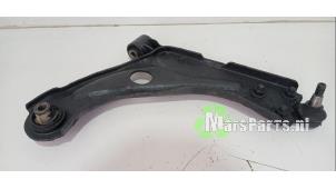 Używane Wahacz zawieszenia prawy przód Peugeot Partner (EA//EF/EN/EU) 1.5 BlueHDi 75 Cena € 50,00 Procedura marży oferowane przez Autodemontagebedrijf De Mars
