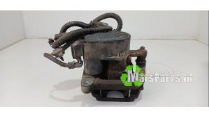 Używane Zacisk hamulcowy prawy tyl Peugeot Partner (EA//EF/EN/EU) 1.5 BlueHDi 75 Cena € 85,00 Procedura marży oferowane przez Autodemontagebedrijf De Mars
