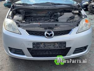 Używane Zderzak przedni Mazda 5 (CR19) 2.0i 16V Cena € 50,00 Procedura marży oferowane przez Autodemontagebedrijf De Mars