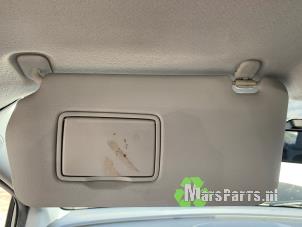 Używane Oslona przeciwsloneczna Mazda 5 (CR19) 2.0i 16V Cena € 30,00 Procedura marży oferowane przez Autodemontagebedrijf De Mars