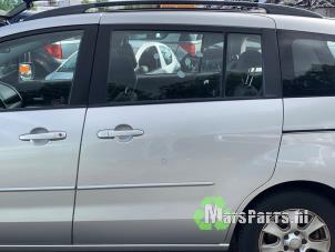 Używane Drzwi przesuwne lewe Mazda 5 (CR19) 2.0i 16V Cena € 50,00 Procedura marży oferowane przez Autodemontagebedrijf De Mars