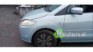 Begagnade Framskärm, vänster Mazda 5 (CR19) 1.8i 16V Pris € 35,00 Marginaltabell erbjuds av Autodemontagebedrijf De Mars