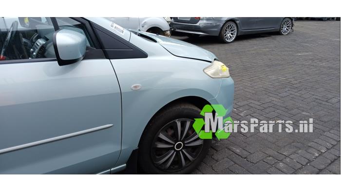 Blotnik prawy przód z Mazda 5 (CR19) 1.8i 16V 2005