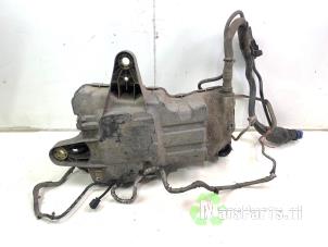 Używane Zbiornik AdBlue Peugeot Partner (EA//EF/EN/EU) 1.5 BlueHDi 75 Cena € 400,00 Procedura marży oferowane przez Autodemontagebedrijf De Mars