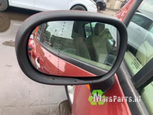 Używane Lusterko zewnetrzne lewe Renault Modus/Grand Modus (JP) 1.4 16V Cena € 35,00 Procedura marży oferowane przez Autodemontagebedrijf De Mars