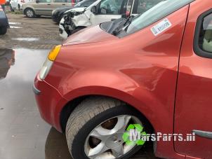 Używane Ekran lewy przód Renault Modus/Grand Modus (JP) 1.4 16V Cena € 35,00 Procedura marży oferowane przez Autodemontagebedrijf De Mars