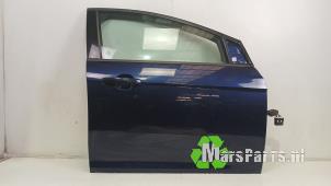 Używane Drzwi prawe przednie wersja 4-drzwiowa Ford Focus 3 Wagon 1.0 Ti-VCT EcoBoost 12V 100 Cena € 170,00 Procedura marży oferowane przez Autodemontagebedrijf De Mars