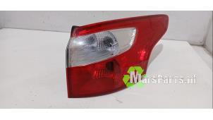 Używane Tylne swiatlo pozycyjne prawe Ford Focus 3 Wagon 1.0 Ti-VCT EcoBoost 12V 100 Cena € 50,00 Procedura marży oferowane przez Autodemontagebedrijf De Mars