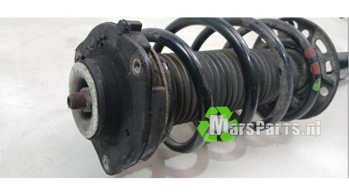 Amortyzator lewy przód z Volkswagen Caddy Combi IV 1.4 TSI 16V 2017