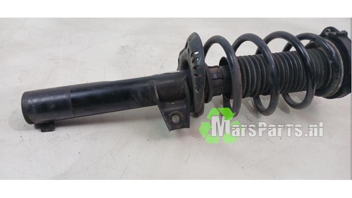 Amortyzator lewy przód z Volkswagen Caddy Combi IV 1.4 TSI 16V 2017