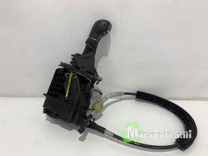 Używane Dzwignia wyboru automatycznej skrzyni biegów Volkswagen Caddy Combi IV 1.4 TSI 16V Cena € 100,00 Procedura marży oferowane przez Autodemontagebedrijf De Mars