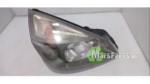 Begagnade Strålkastare, höger Renault Espace (JK) 2.0 16V Turbo Pris € 85,00 Marginaltabell erbjuds av Autodemontagebedrijf De Mars
