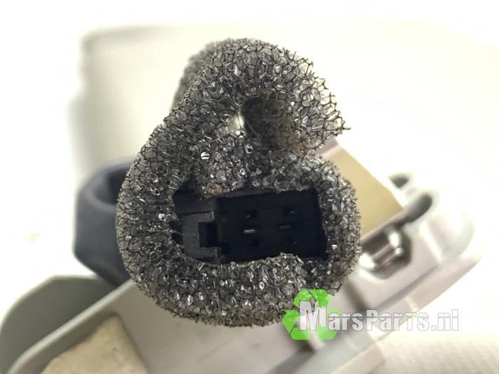 Oslona przeciwsloneczna z Volkswagen Polo V (6R) 1.2 TDI 12V BlueMotion 2011