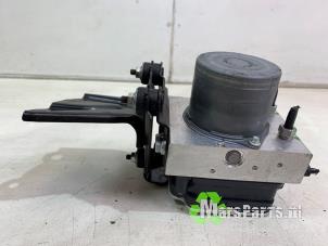 Gebruikte ABS Pomp Toyota Yaris IV (P21/PA1/PH1) 1.5 12V Hybrid 115 Prijs € 135,00 Margeregeling aangeboden door Autodemontagebedrijf De Mars