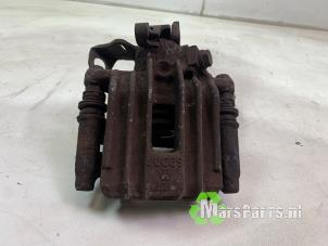 Używane Zacisk hamulcowy prawy tyl Volkswagen Polo V (6R) 1.2 TSI Cena € 35,00 Procedura marży oferowane przez Autodemontagebedrijf De Mars