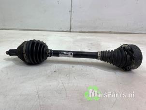 Używane Os napedowa lewy przód Volkswagen Polo V (6R) 1.2 TSI Cena € 30,00 Procedura marży oferowane przez Autodemontagebedrijf De Mars