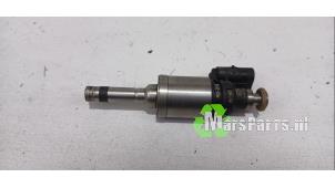 Używane Wtryskiwacz (wtrysk benzyny) Ford Focus 3 Wagon 1.0 Ti-VCT EcoBoost 12V 100 Cena € 30,00 Procedura marży oferowane przez Autodemontagebedrijf De Mars