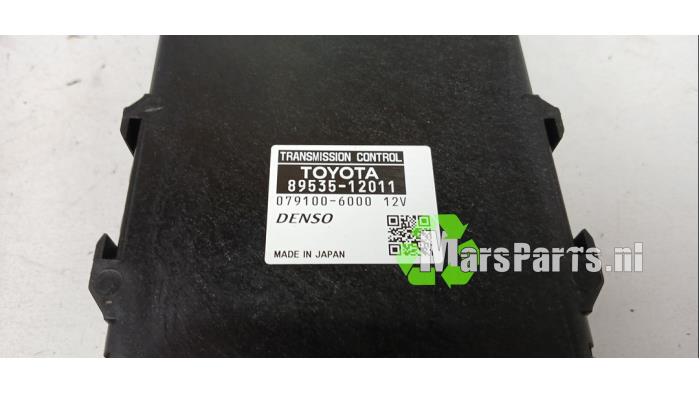 Dator, automatisk växellåda från en Toyota Auris Touring Sports (E18) 1.8 16V Hybrid 2014