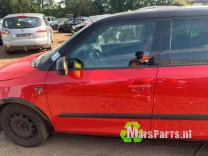 Gebruikte Portier 4Deurs links-voor Skoda Fabia II (5J) 1.2 TSI Prijs € 50,00 Margeregeling aangeboden door Autodemontagebedrijf De Mars