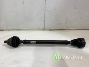 Begagnade Drivaxel, höger fram Volkswagen Jetta III (1K2) 1.6 Pris € 40,00 Marginaltabell erbjuds av Autodemontagebedrijf De Mars
