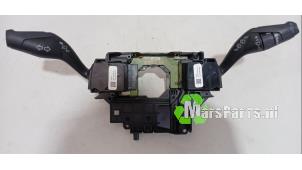 Używane Przelacznik Combi kolumny kierownicy Ford Focus 3 Wagon 1.0 Ti-VCT EcoBoost 12V 100 Cena € 35,00 Procedura marży oferowane przez Autodemontagebedrijf De Mars