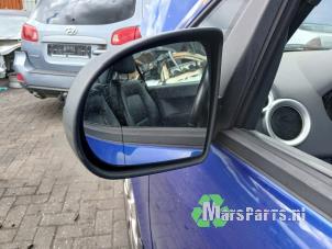 Używane Lusterko zewnetrzne lewe Mitsubishi Colt CZC 1.5 16V Cena € 50,00 Procedura marży oferowane przez Autodemontagebedrijf De Mars