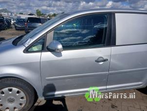 Używane Drzwi lewe przednie wersja 4-drzwiowa Volkswagen Touran (1T1/T2) 1.9 TDI 105 Euro 3 Cena € 40,00 Procedura marży oferowane przez Autodemontagebedrijf De Mars