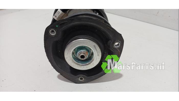 Stötdämparstång, höger fram från en Volkswagen Golf VII (AUA) 2.0 GTI 16V Performance Package 2019