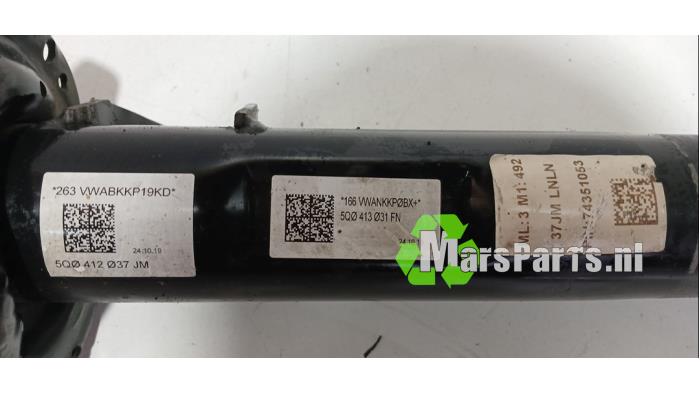 Stötdämparstång, höger fram från en Volkswagen Golf VII (AUA) 2.0 GTI 16V Performance Package 2019