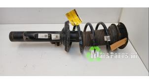 Używane Amortyzator lewy przód Volkswagen Caddy Cargo V (SBA/SBH) 2.0 TDI BlueMotionTechnology Cena € 150,00 Procedura marży oferowane przez Autodemontagebedrijf De Mars