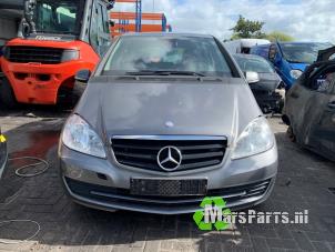 Begagnade Radio Mercedes A (W169) 1.5 A-160 Pris € 70,00 Marginaltabell erbjuds av Autodemontagebedrijf De Mars