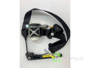 Gebruikte Veiligheidsgordel Insteek rechts-voor Fiat 500 (312) 0.9 TwinAir 80 Prijs € 190,00 Margeregeling aangeboden door Autodemontagebedrijf De Mars