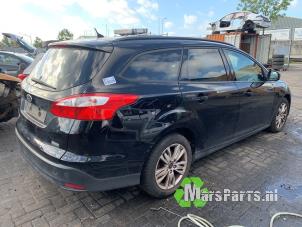 Używane Zacisk hamulcowy prawy tyl Ford Focus 3 Wagon 1.0 Ti-VCT EcoBoost 12V 125 Cena € 30,00 Procedura marży oferowane przez Autodemontagebedrijf De Mars