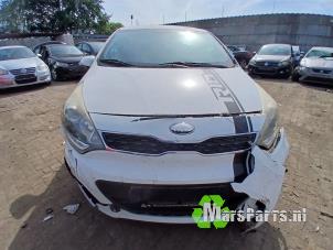 Begagnade Elektrisk bränslepump Kia Rio III (UB) 1.2 CVVT 16V Pris € 50,00 Marginaltabell erbjuds av Autodemontagebedrijf De Mars