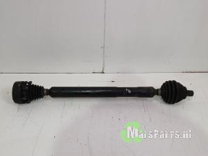 Używane Os napedowa prawy przód Volkswagen Touran (1T1/T2) 1.6 FSI 16V Cena € 40,00 Procedura marży oferowane przez Autodemontagebedrijf De Mars