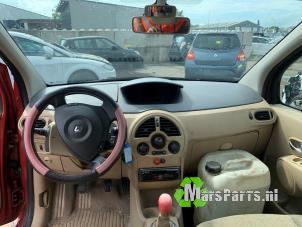 Używane Licznik kilometrów KM Renault Modus/Grand Modus (JP) 1.4 16V Cena € 50,00 Procedura marży oferowane przez Autodemontagebedrijf De Mars