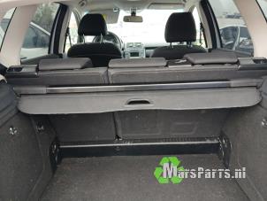 Begagnade Skydd, bagageutrymme Mercedes A (W169) 1.5 A-150 5-Drs. Pris € 75,00 Marginaltabell erbjuds av Autodemontagebedrijf De Mars