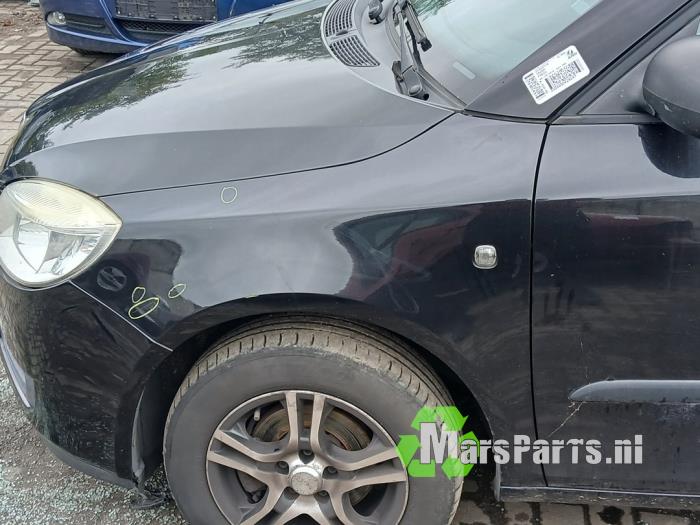 Scherm links-voor van een Skoda Fabia II (5J) 1.2i 2009