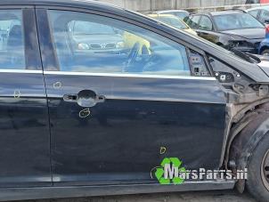 Używane Drzwi prawe przednie wersja 4-drzwiowa Ford Focus 3 Wagon 1.6 TDCi ECOnetic Cena € 100,00 Procedura marży oferowane przez Autodemontagebedrijf De Mars