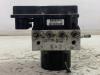 ABS-pump från en Volkswagen Polo V (6R) 1.2 TDI 12V BlueMotion 2011