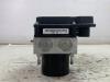 ABS-pump från en Volkswagen Polo V (6R) 1.2 TDI 12V BlueMotion 2011