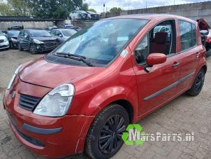 Używane Pas bezpieczenstwa prawy tyl Renault Modus/Grand Modus (JP) 1.6 16V Cena € 40,00 Procedura marży oferowane przez Autodemontagebedrijf De Mars